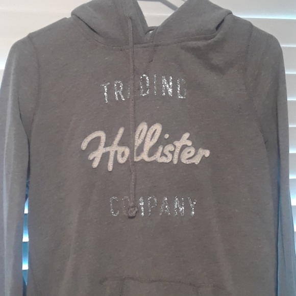Hollister Sweater - Picture 2 of 3
